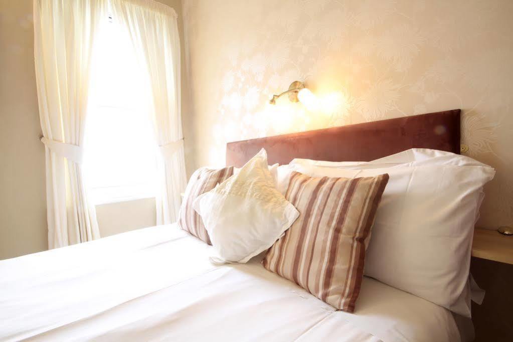 The Paragon - Guest Accommodation Скарбъро Екстериор снимка